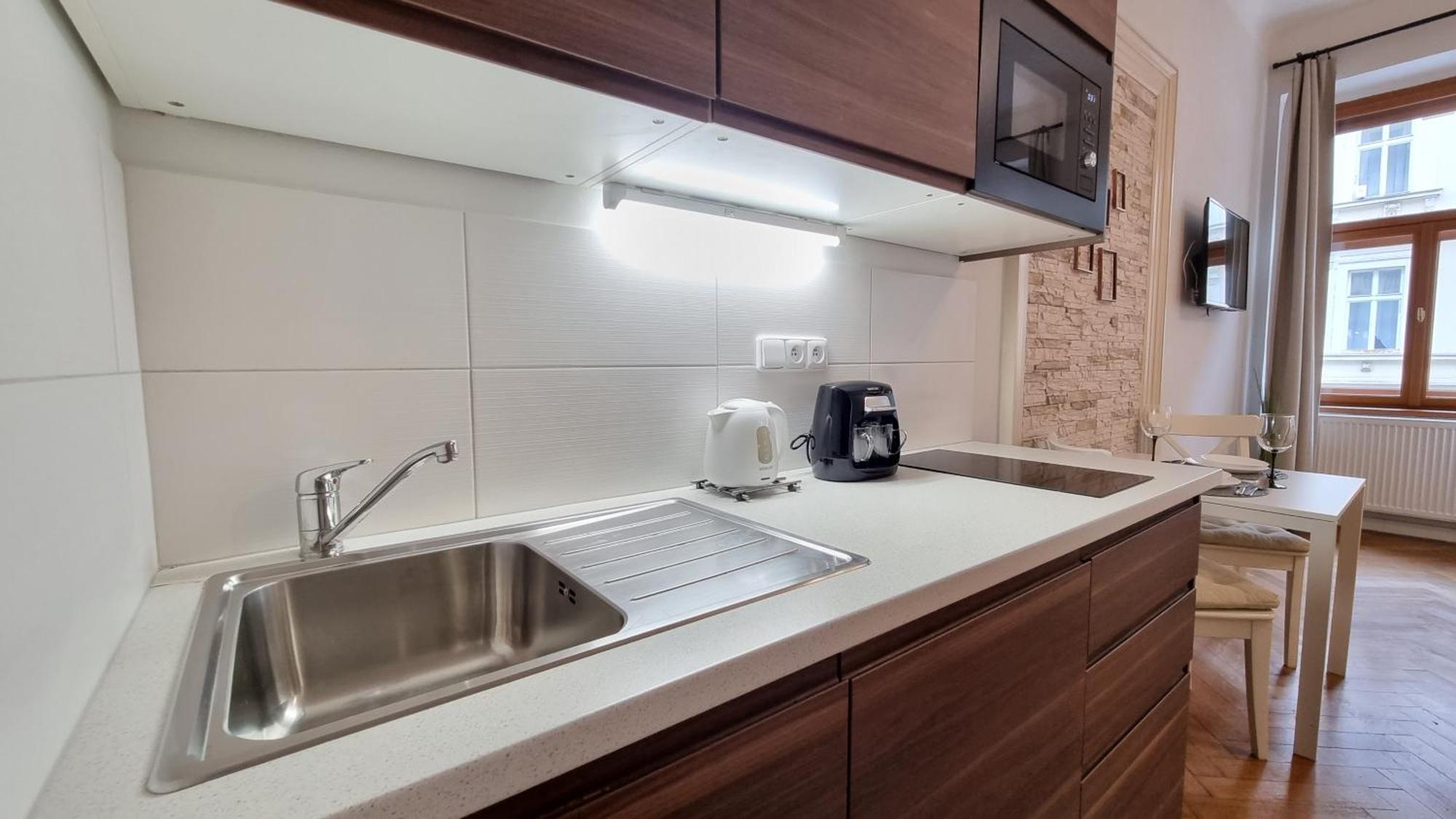 Finnem Rentals Florenc Prague Room photo