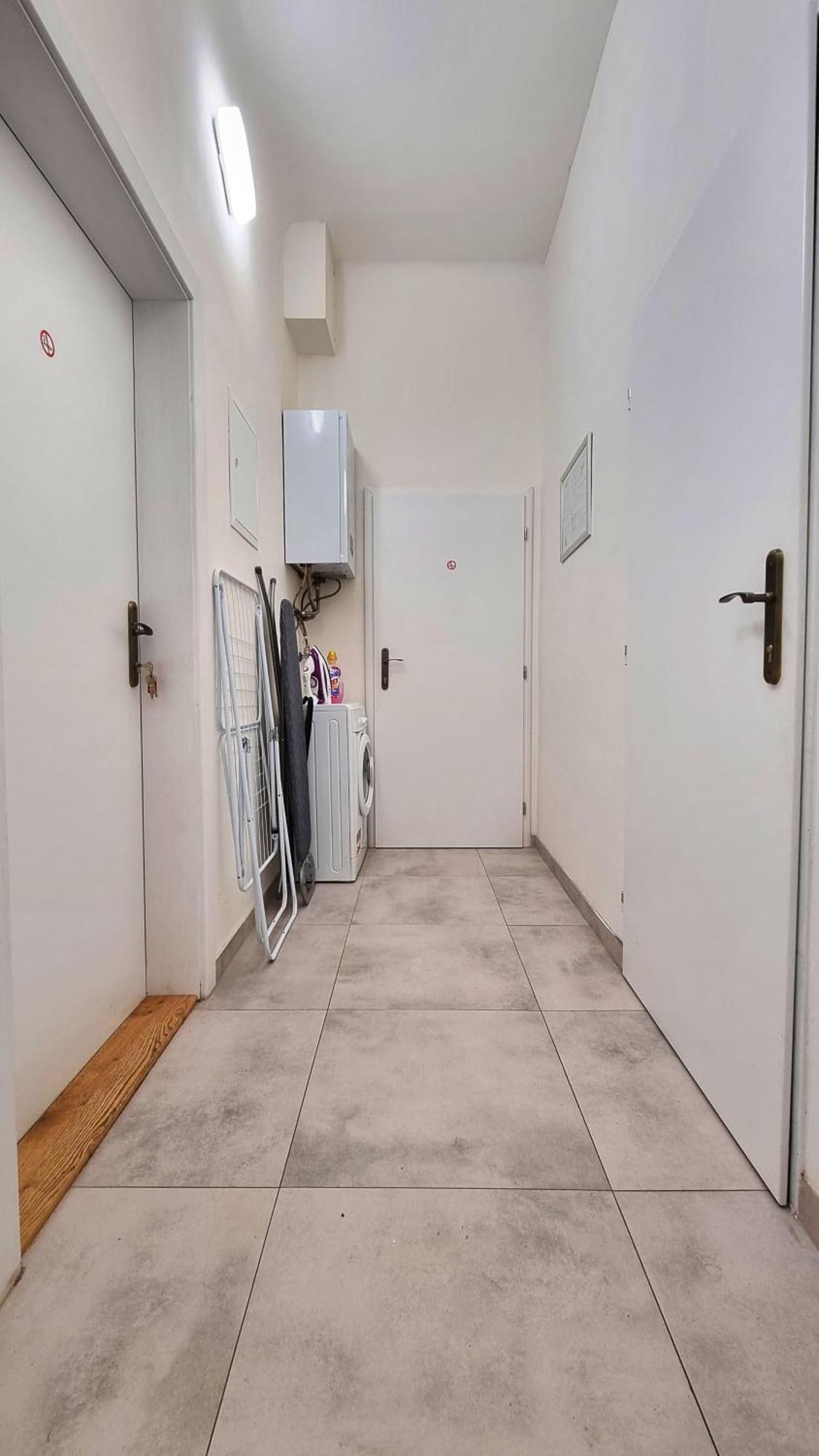 Finnem Rentals Florenc Prague Room photo
